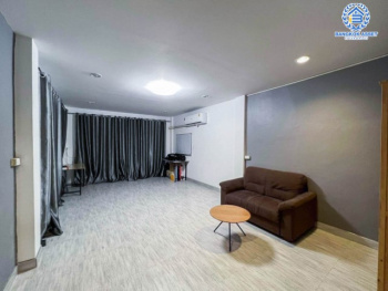 *****อาคารพาณิชย์มือสอง สวนธนวิลล่า ประชาอุทิศ หลังมุม! เนื้อที่กว้าง 16 ตร.ว. ฟังก์ชัน 4 ห้องนอน 3 ห้องน้ำ 1 ที่จอดรถ ภายในตกแต่งสวย ดูทัยสมัย พื้นที่ใช้สอยเยอะ มาพร้อมราคาสุดคุ้ม! ตั้งอยู่บนทำเลเดินทางสะดวกสบาย เชื่อมต่อถนนประชาอุทิศ ถนนราษฎร์บูรณะ ถนนเจริญกรุง ถนนพระราม3 จองด่วน!